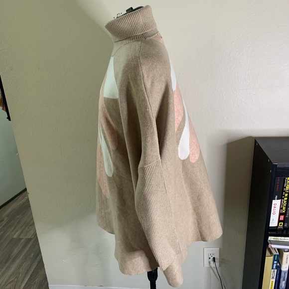 Joseph A. Turtle neck tunic - Picture 4 of 6